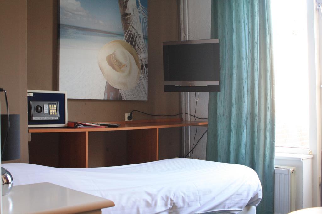 Hotel Zee En Duin Katwijk aan Zee Room photo